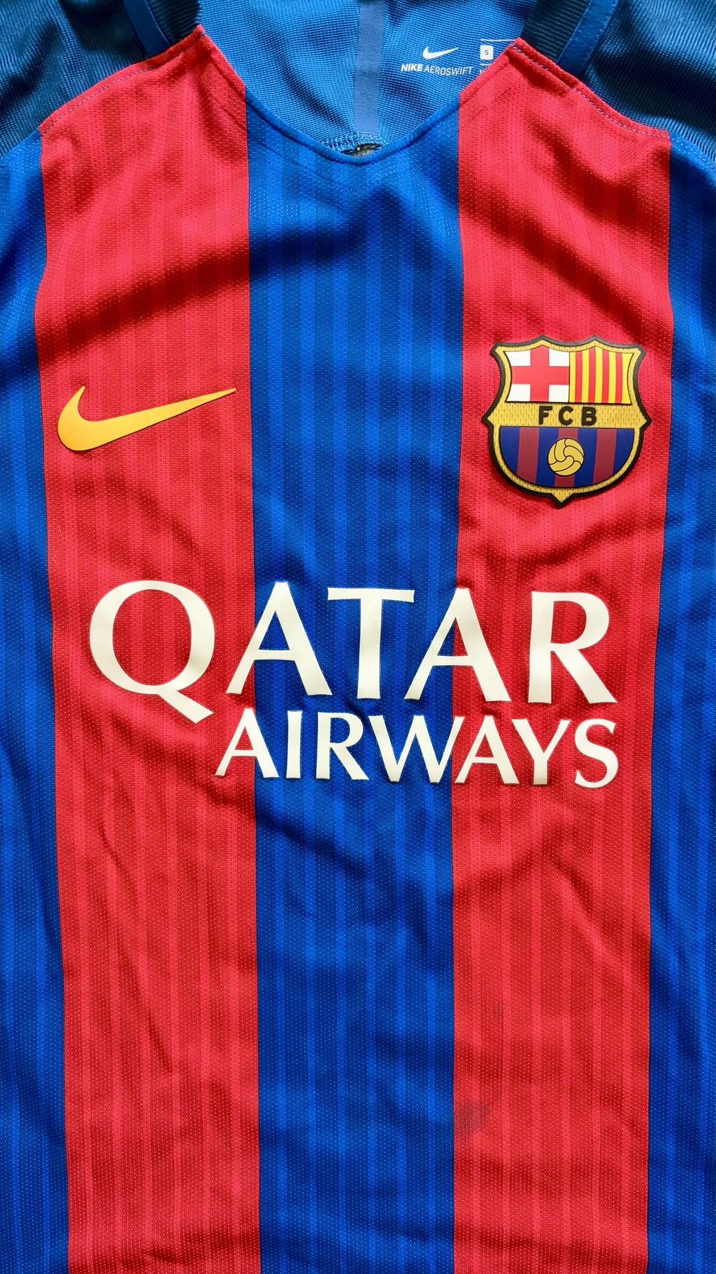 FC Barcelona Home Shirt 2016/2017 (S) (10/10)