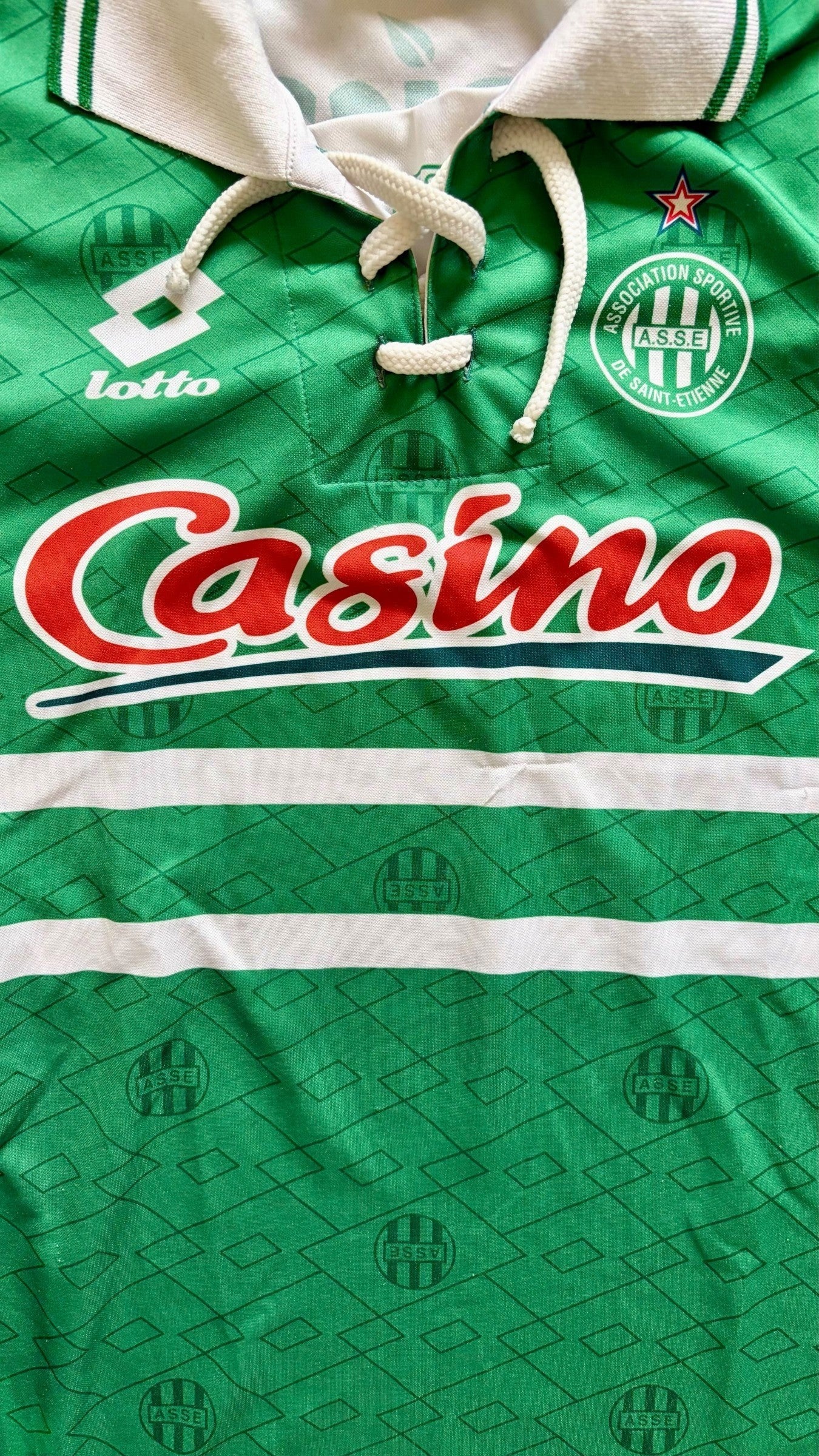 AS Saint Etienne 1995/1997 Home Shirt Club Crest Detail