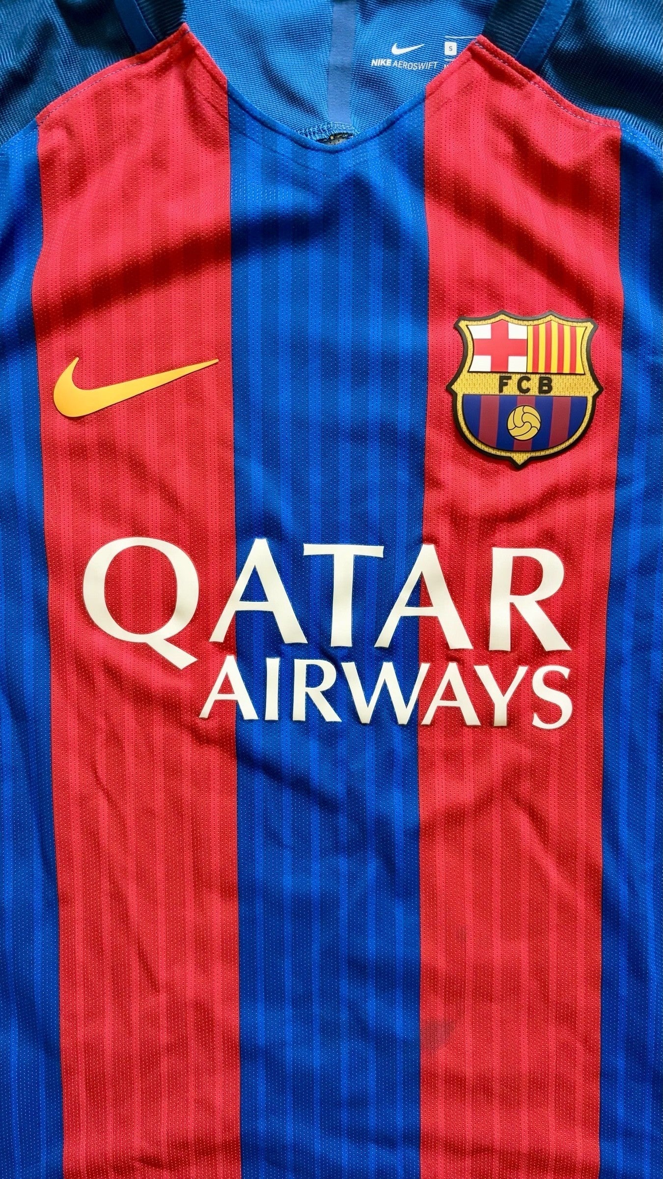 FC Barcelona 2016/17 Home Shirt Club Crest Detail
