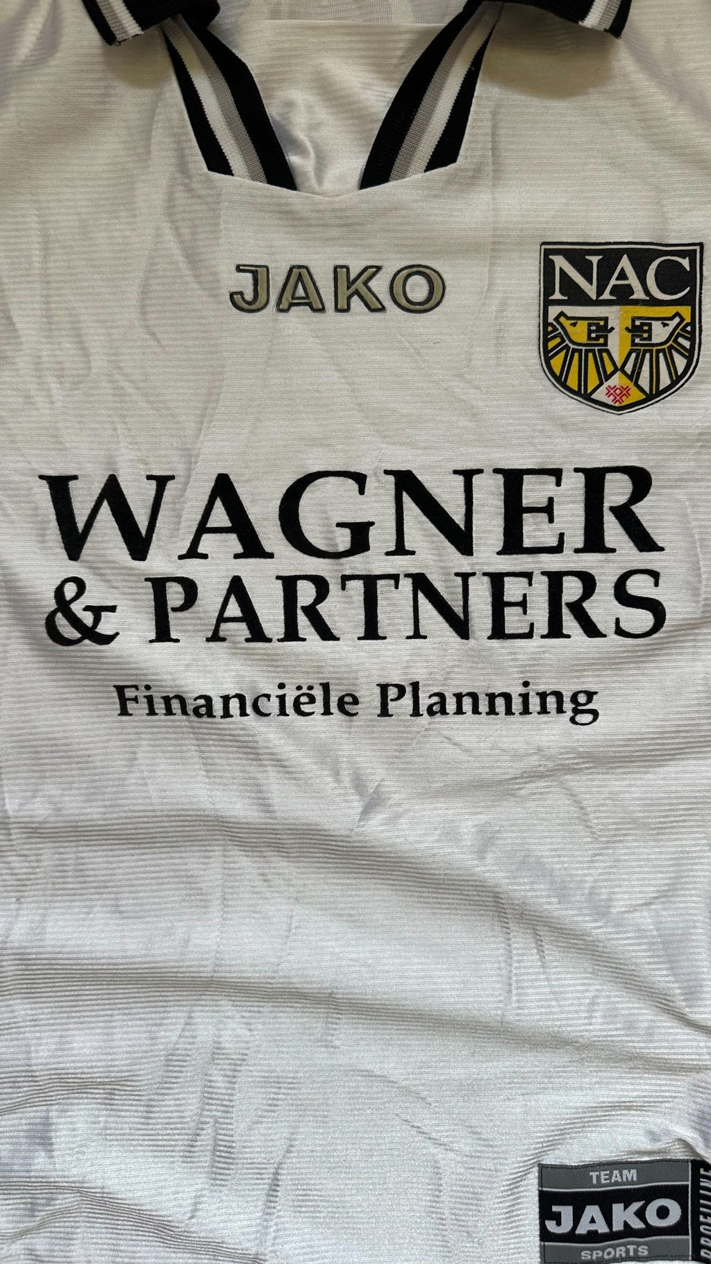 Nac Breda 2001/2002 Away Shirt Club Crest Detail